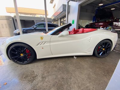صورة مصغرة 11 لـ 2010 Ferrari CALIFORNIA