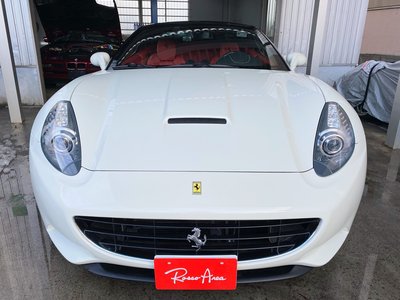صورة مصغرة 77 لـ 2010 Ferrari CALIFORNIA