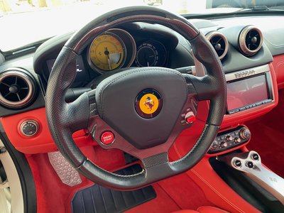 صورة مصغرة 39 لـ 2010 Ferrari CALIFORNIA