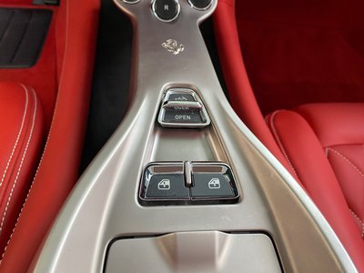صورة مصغرة 47 لـ 2010 Ferrari CALIFORNIA