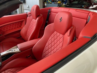صورة مصغرة 32 لـ 2010 Ferrari CALIFORNIA