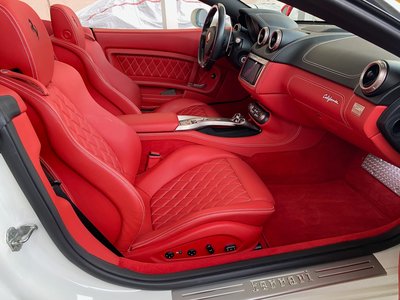 صورة مصغرة 54 لـ 2010 Ferrari CALIFORNIA
