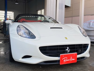 صورة مصغرة 4 لـ 2010 Ferrari CALIFORNIA