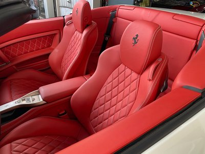 صورة مصغرة 3 لـ 2010 Ferrari CALIFORNIA