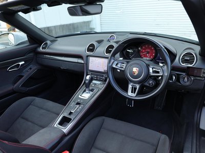 2021 Porsche 718 photo 6