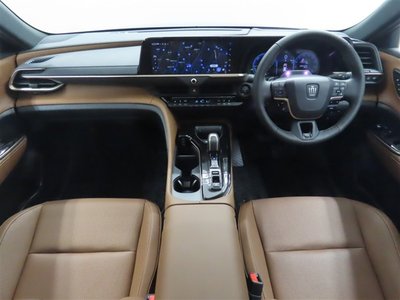 2026 Toyota CROWN ESTATE photo 3