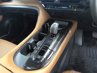 2026 Toyota CROWN ESTATE thumbnail 25