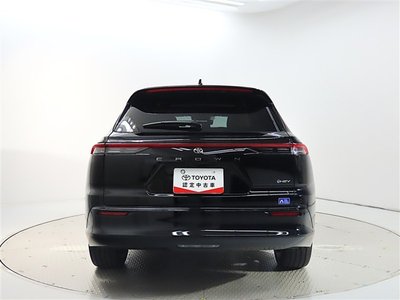 2026 Toyota CROWN ESTATE photo 2