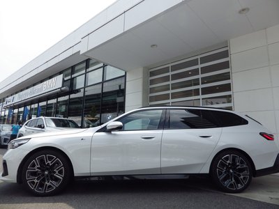 2025 BMW 5 SERIES TOURING 照片 6
