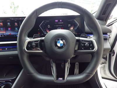 2025 BMW 5 SERIES TOURING thumbnail 33