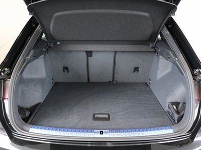 2025 AUDI Q3 photo 11