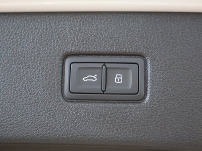 2025 AUDI Q7 thumbnail 36