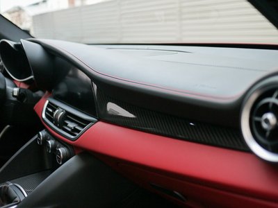 2018 ALFA Romeo JULIA 照片 14