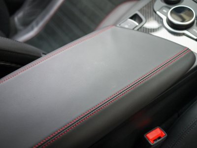 2018 ALFA Romeo JULIA 照片 36