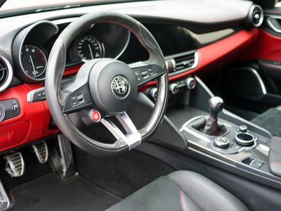 2018 ALFA Romeo JULIA 照片 11