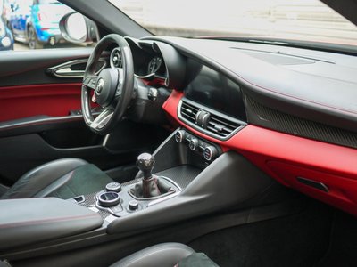 2018 ALFA Romeo JULIA 照片 12