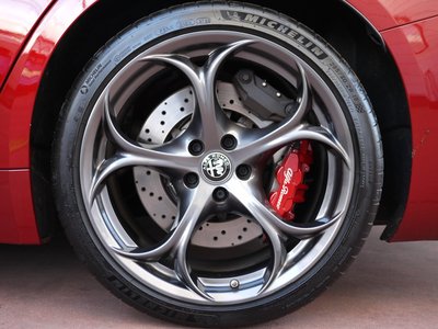2018 ALFA Romeo JULIA 照片 25