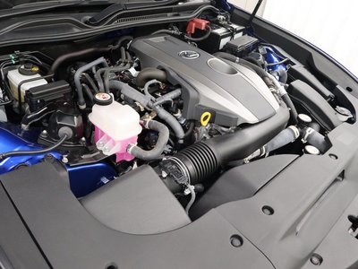 صورة 18 لـ 2025 Lexus RC
