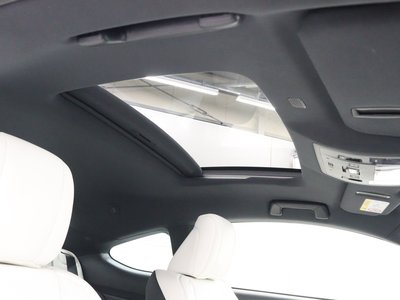 صورة 16 لـ 2025 Lexus RC