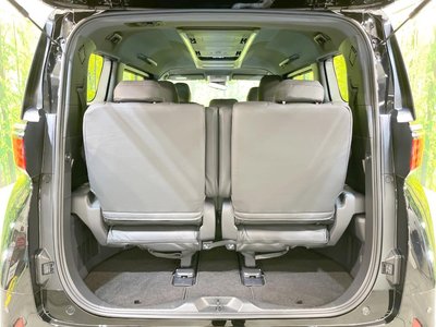 2025 Toyota ALPHARD — фото 11