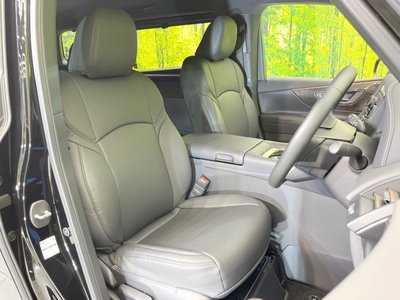 2025 Toyota ALPHARD — фото 8