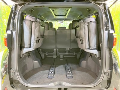 2025 Toyota ALPHARD — фото 42