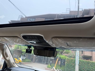 2025 Toyota LAND CRUISER 300 thumbnail 17