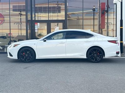 صورة مصغرة 35 لـ 2022 Lexus ES