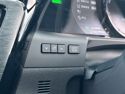 صورة مصغرة 14 لـ 2022 Lexus ES