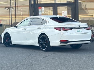 صورة مصغرة 36 لـ 2022 Lexus ES