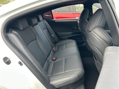 صورة مصغرة 26 لـ 2022 Lexus ES