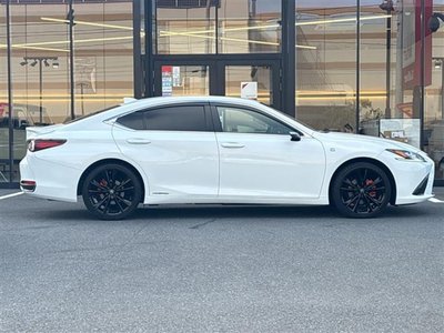 صورة مصغرة 39 لـ 2022 Lexus ES