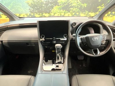 2023 Toyota ALPHARD — фото 2
