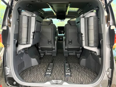 2023 Toyota ALPHARD — фото 11