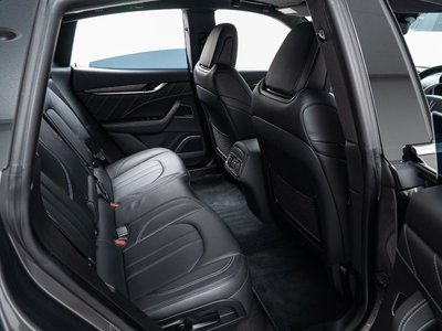 2021 Maserati LEVANTE — фото 11