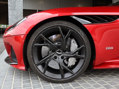 صورة 9 لـ 2019 Aston Martin DBS SUPERLEGGERA