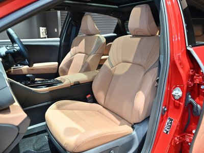 2024 Toyota CROWN SPORT 缩略图 18