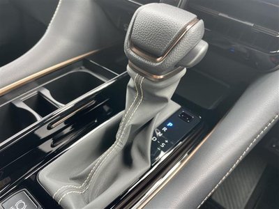 2025 Toyota ALPHARD — фото 31