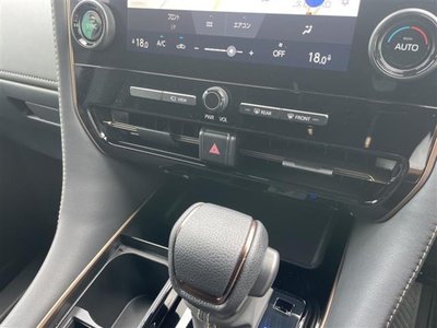 2025 Toyota ALPHARD — фото 15
