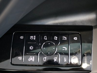 2025 AUDI Q6 E-TRON thumbnail 24