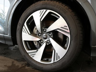 صورة 6 لـ 2025 AUDI Q6 E-TRON