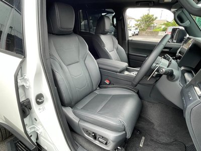 2025 Lexus GX — миниатюра 26
