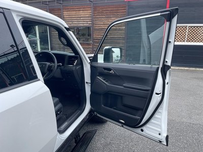 2025 Lexus GX — миниатюра 23
