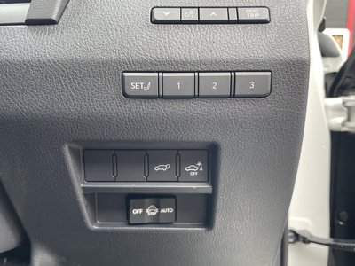 2025 Lexus GX — миниатюра 25