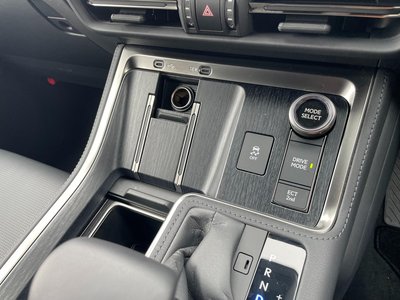2025 Lexus GX — миниатюра 49
