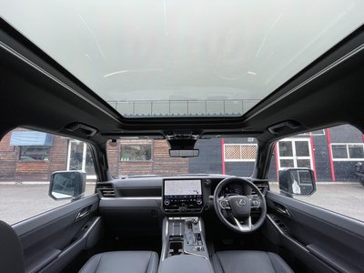 2025 Lexus GX — миниатюра 37