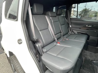 2025 Lexus GX — миниатюра 32