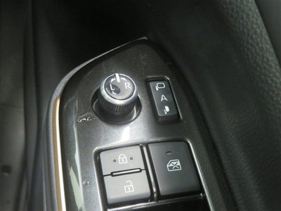 2025 Toyota CROWN SPORT 照片 14
