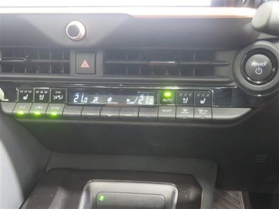 2025 Toyota CROWN SPORT 照片 12