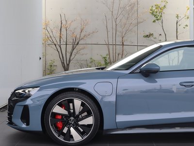 صورة مصغرة 21 لـ 2024 AUDI E-TRON GT QUATTRO